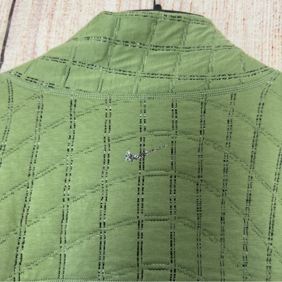 Nike Womens Yoga Therma Fit Jacquard Reversible Oversized
Kimono Top Large - Picture 10 of 16